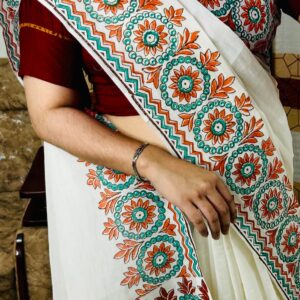 হ্যান্ডপেইন্টেড ফ্লোরাল বর্ডার অফ-হোয়াইট কটন শাড়ি | Hand painted Floral Border Off-White Cotton Saree